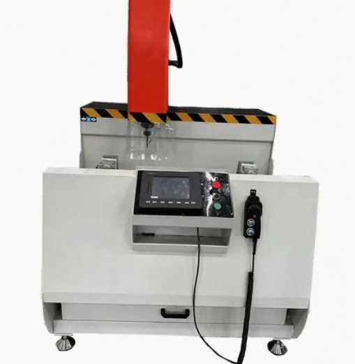 Vysoce přesné 800 mm těžké CNC obráběcí centrum pro průmyslové hliníkové profily